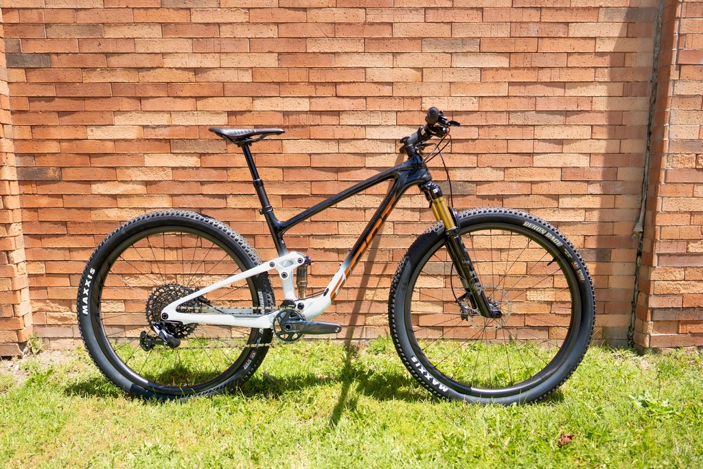 BICICLETA MTB GIANT ANTHEM ADVANCED 29 1 MY23